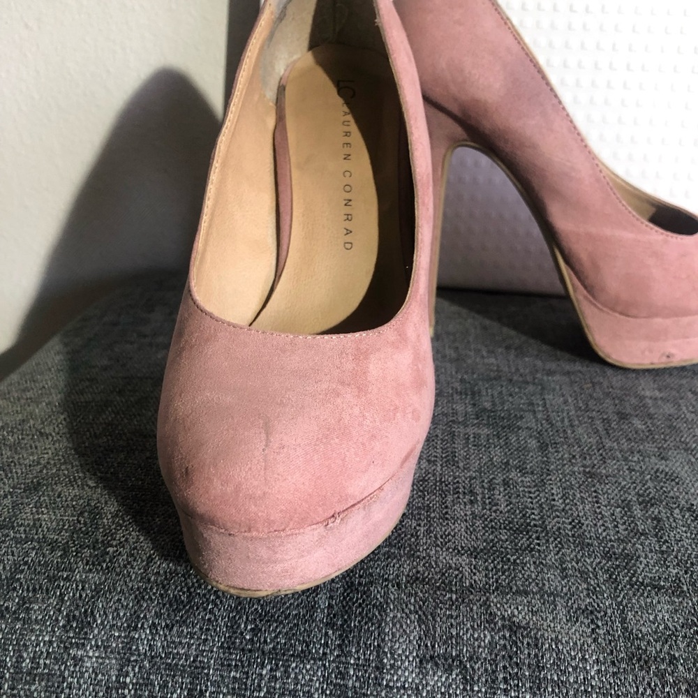 LC Lauren Conrad Blush Suede Heels